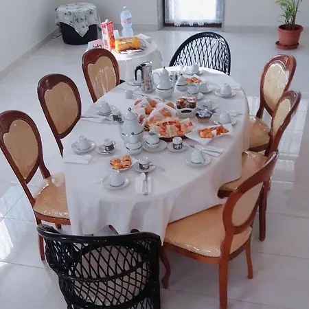 Domus In Fonte Oda ve Kahvaltı