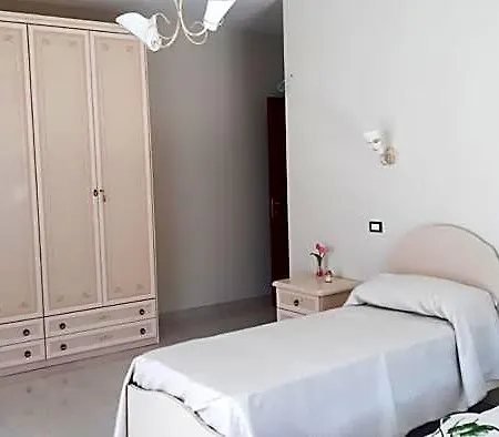 فندق مبيت وإفطار Domus In Fonte سكافاتي